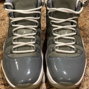 Jordan xi 11’s cool grey size 8